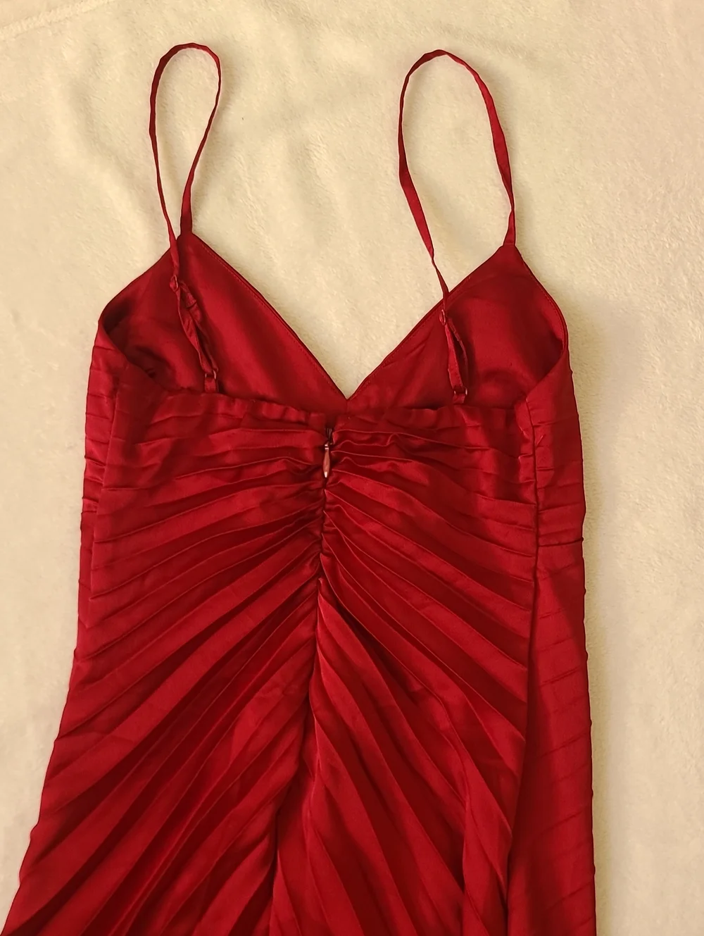 Abercrombie Giselle Sunburst Pleated Maxi Dress Ruby Red Burgundy XS Art To Wear